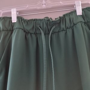 LULULEMON STRETCH HIGH-RISE JOGGER- HIGH-RISE - SIZE 6 - EVERGREEN